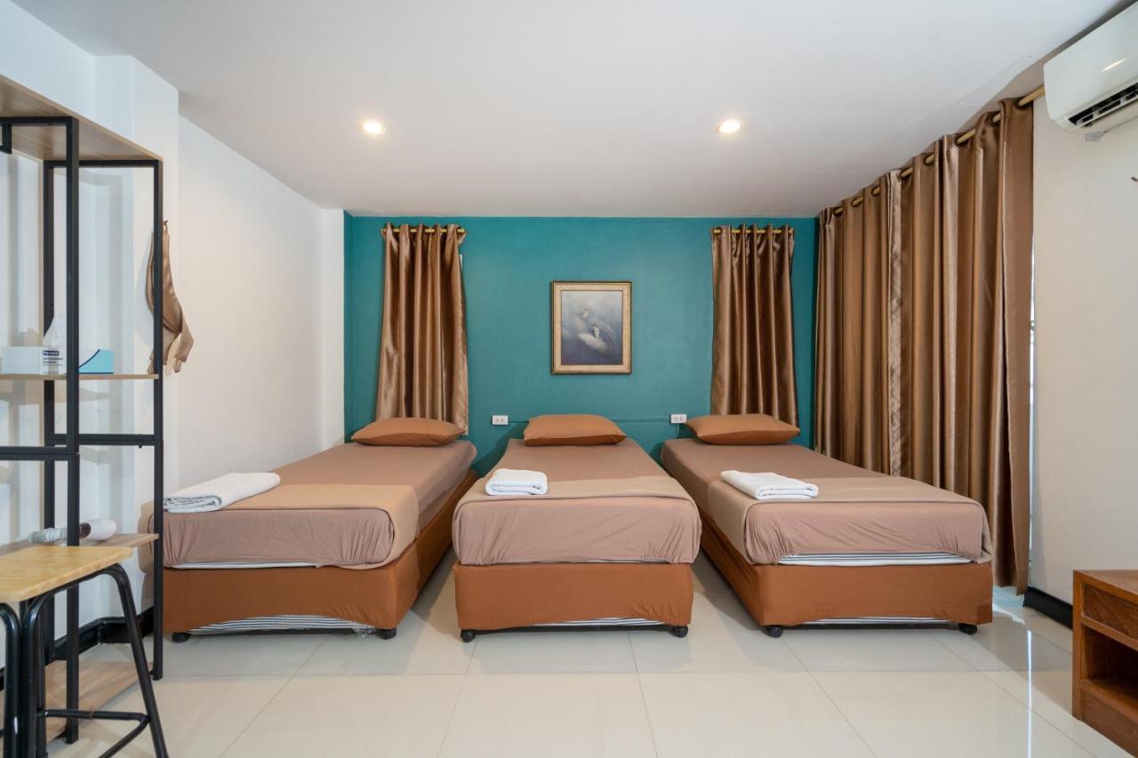 Black Pantera Hostel Patong Exterior photo